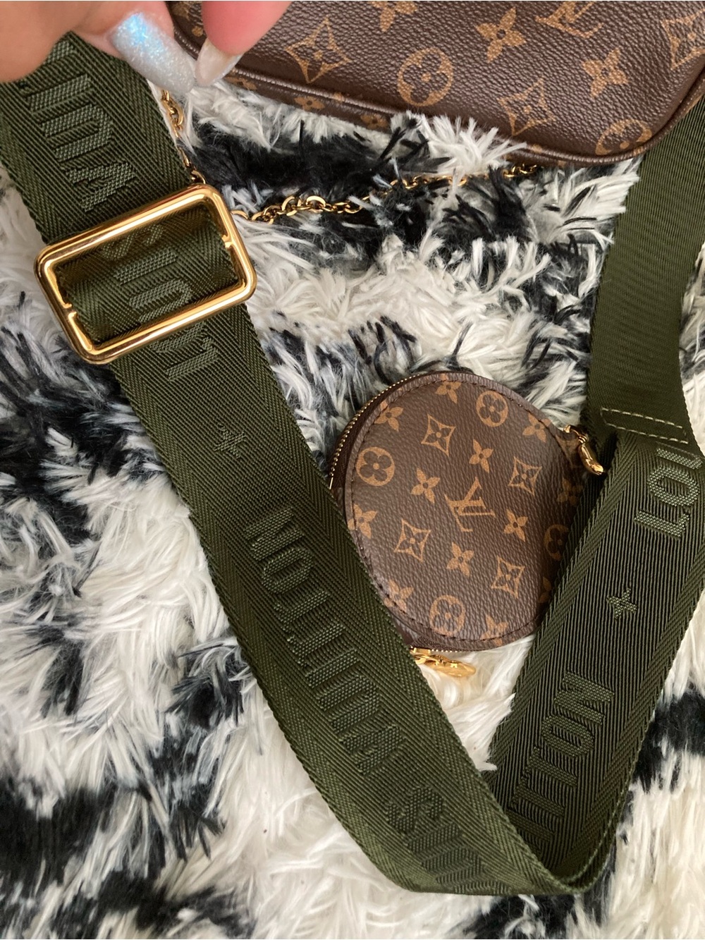 Louis Vuitton Brown Monogram Multi-Pochette with Olive Strap and Gold Hardware - Picture 5 of 15